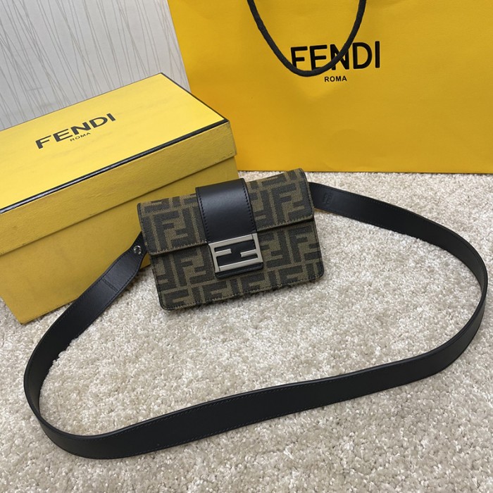 FENDI Bag Black Bag Backpack-1469100