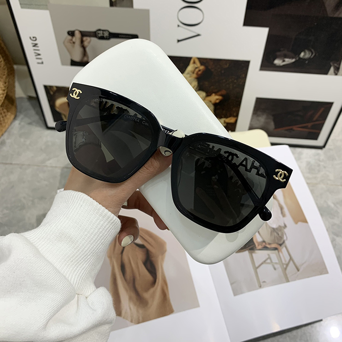 Chanel Stylish casual unisex Sun Glasses-6828325